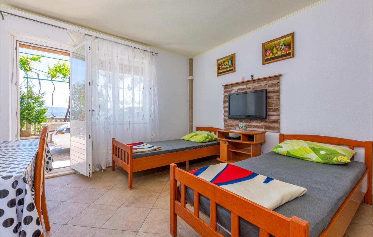 Stunning Apartment In Duce With Wifi Eksteriør billede